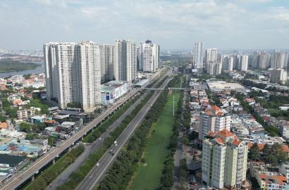 Giá Căn Hộ TP.HCM Tăng Mạnh: Người Mua Nhà Trung Bình Đang Rơi Vào Thế Mắc Kẹt