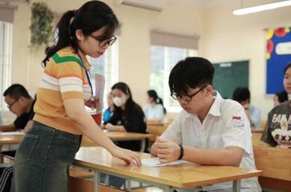 Giáo viên hợp đồng và chính sách phụ cấp ưu đãi nghề: Tác động đến thị trường lao động và bất động sản giáo dục tại Việt Nam