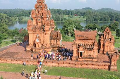 Hà Nội tiếp nhận quản lý Làng Văn hóa - Du lịch các dân tộc Việt Nam: Tác động và cơ hội cho thị trường bất động sản đô thị