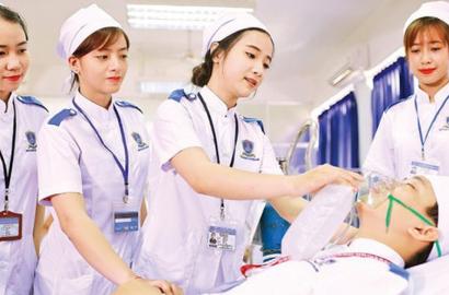 Ngưỡng Bảo Đảm Chất Lượng Đầu Vào Ngành Sức Khỏe 2026: Tác Động Đến Thị Trường Bất Động Sản Giáo Dục Và Đầu Tư Hạ Tầng