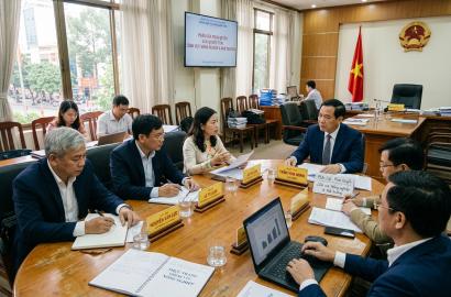 Phân cấp và ủy quyền giải quyết thủ tục hành chính: Tác động đến môi trường đầu tư bất động sản tại Việt Nam năm 2026