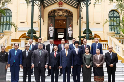Vai Trò Của Việt Nam Trong Xây Dựng Cộng Đồng ASEAN Đoàn Kết Và Tác Động Đến Thị Trường Bất Động Sản Khu Vực